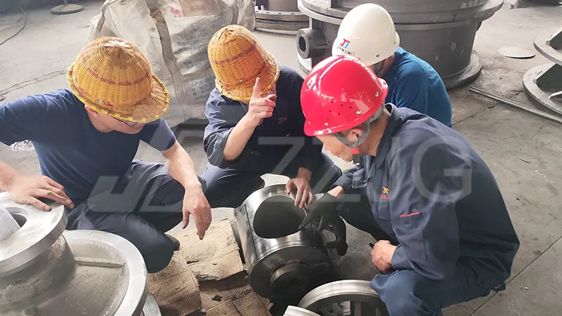 High-performance plug valves for the petrochemical industry
